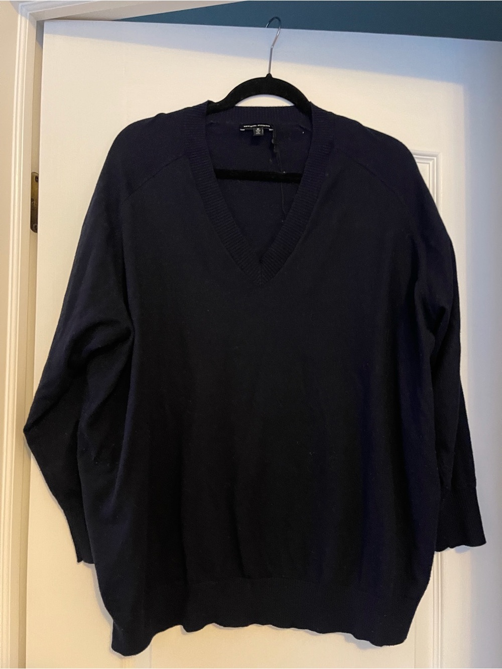 Universal Standard Navy V-Neck Sweater Medium (18-39) Relaxed Fit Knit Top Plus - Picture 2 of 6